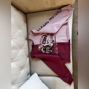 Size: Large, Brand: Social Scene, Color: 2 Shades of Pink, Fuzzy interior.